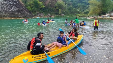 Keindahan Lembah Oya dengan Pesona Sungai dan Tebing yang Menawan