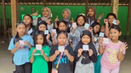 Program Ronce-Preneur KKN UNY: Latih Kreativitas dan Jiwa Wirausaha Anak Dusun Kajor Kulon