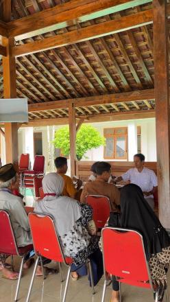 Layanan Jemput Bola Pemutakhiran Data PBB-P2 di Kantor Kalurahan Selopamioro oleh Badan Pengelolaan 