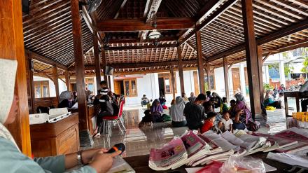 Community Feeding Center (Makan Bersama) untuk Menurunkan Gizi Kurang